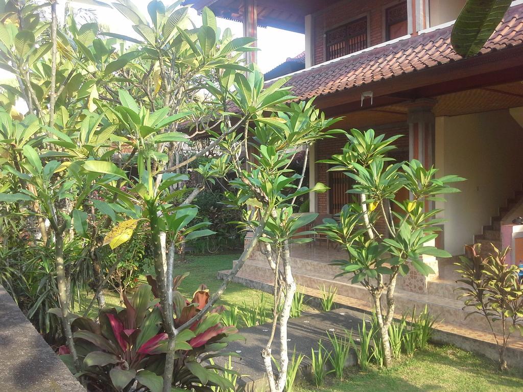 Dewi Ayu Accomodation Hotel Ubud  Exterior photo