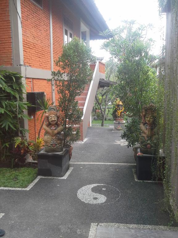 Dewi Ayu Accomodation Hotel Ubud  Exterior photo